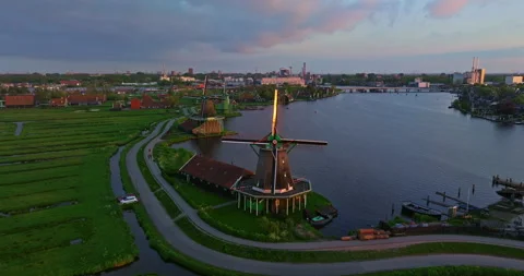 Zaanse Schans is an open-air museum in the municipality of Zaanstad in the Vídeo Stock 276294356