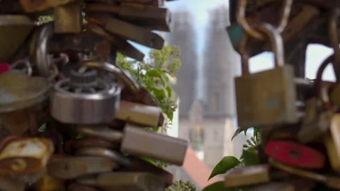 Zagreb Locks Cathedral Stockbeeldmateriaal 255883576