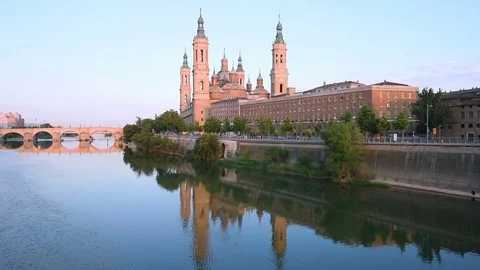 Zaragoza in a summer sunset Video stock 74665310