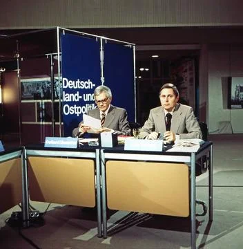  ZDF-Magazin ZDF-Magazin, Politikmagazin, Deutschland 1969 - 1987, Moderat... Stock Photos