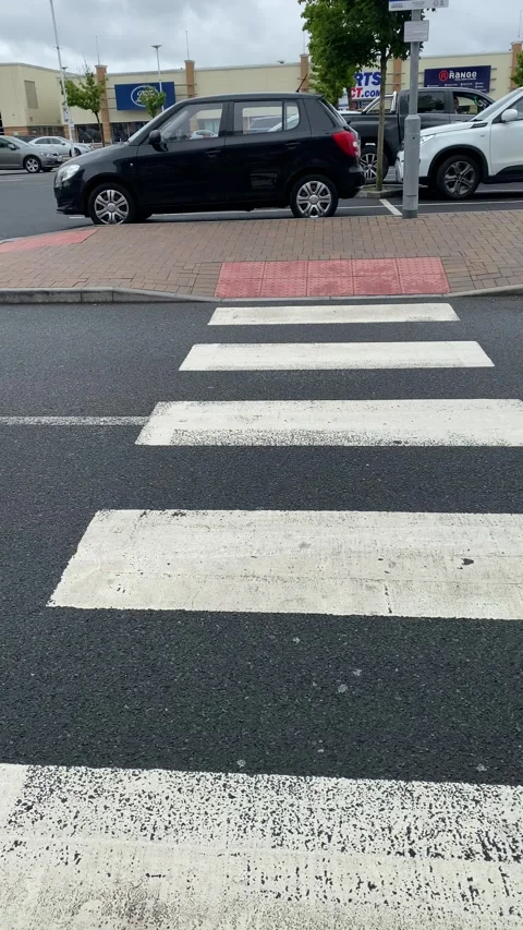 Zebra crossing at shopping centre Video stock 134616720