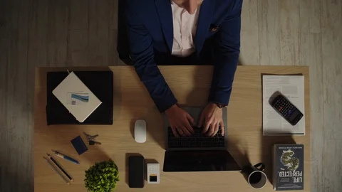 Zenith of a man in the office Video stock 128101499