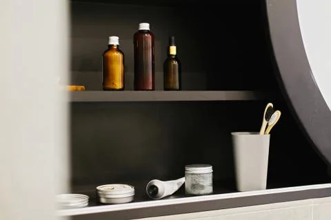 Zero waste concept. Plastic free bamboo toothbrush,charcoal toothpaste in gla 스톡 사진