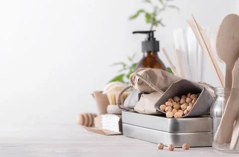Zero waste concept, plastic free. Set of natural home accessories with copy s 스톡 사진