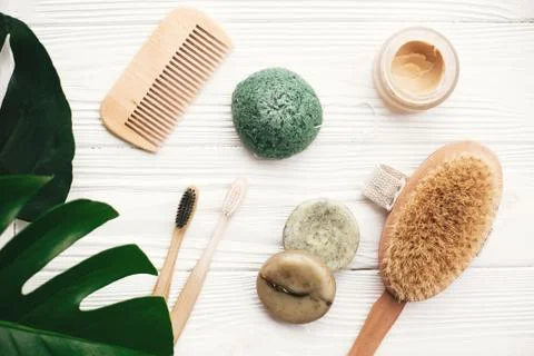 Zero waste solid shampoo bar, bamboo toothbrushes, wooden brush, natural deod 스톡 사진