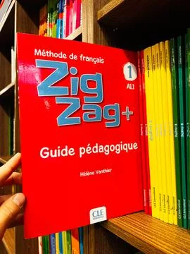 Zig Zag plus guide pdagogique Hlne Vanthier Stock Photos