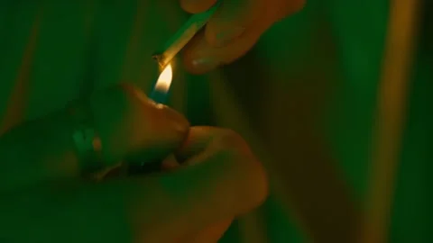 Zigarette wird angezuendet 2 Stock Footage 234389078