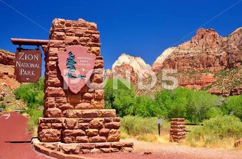 Zion national park sign Stock Photos