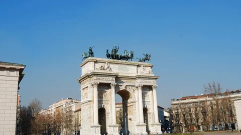 Zoom on the arch of Peace Video stock 102551569