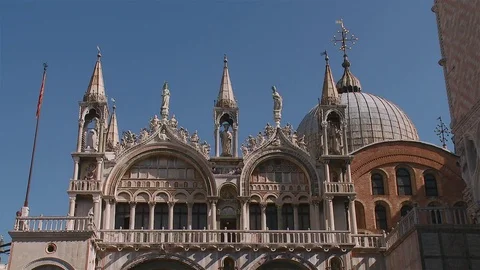Zoom back - Cathedral Basilica of Saint Mark, Venice, Veneto, Italy Stock Footage 74550691