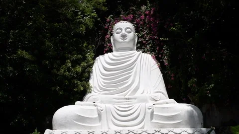 Zoom in Buddha's face at Marble Mountains Stock Footage 113651560