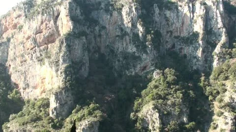 Zoom in to the cliffs Vidéo 21562523