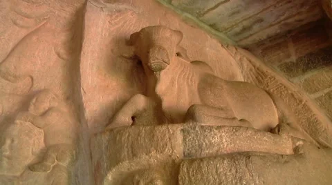 Zoom CUS of an ancient wall carving in Mamallapuram, India Stock Footage 59092261