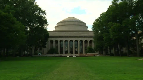 Zoom in to the Dome at MIT. Vídeos de archivo 22693999