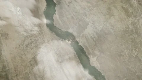 Zoom of the earth from space to the city Assiut. Vídeos de archivo 167609736