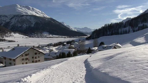 Zoom in madulain winter Stock Footage 537923