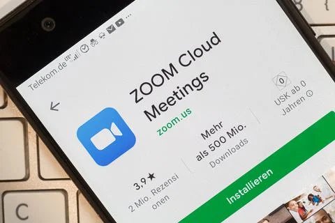 Zoom - mobile App Stock Photos