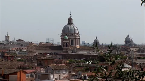 A zoom out of the city of Rome 스톡 동영상 101962299