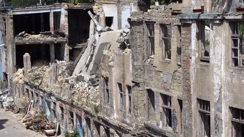 Zoom out collapsing empty building Stock Footage 81223365