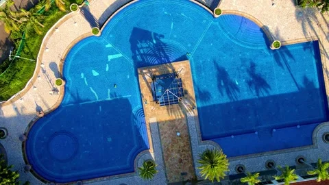 Zoom out Stock Footage 151428808