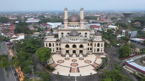 Zoom Out Great Mosque 스톡 동영상 147196566