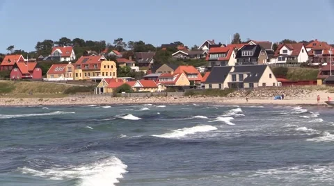Zoom-out from Hundested Beach in North Sealand, Denmark 스톡 동영상 52310199