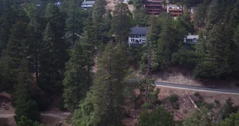 Zoom out mountain house 库存影片 279512754