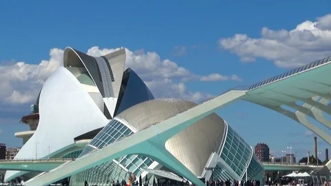 Zoom out over the Ciutat de les Arts in Valencia. Stock Footage 106949281