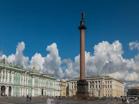 Zoom Out Palace Square In St Petersburg. Summer Timelapse Stock-Footage 70397508