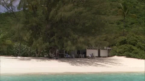 Zoom out from small beach Stock Footage 22664049