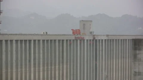 Zoom out of the Three Gorges Dam Video stock 5517318