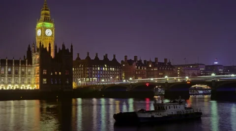 Zoom-out, time-lapse of Big Ben at night 動画素材 40729267