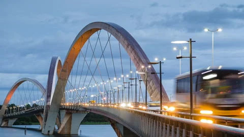 Zoom Out Time Lapse View of Traffic on JK Bridge at Dusk in Brasilia, Brazil Video stock 171936292
