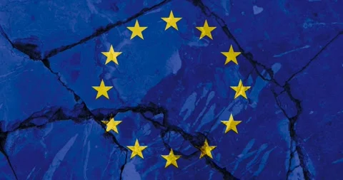 A zoom out video of an old grunge cracked wall with the european union flag Video stock 337428341