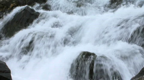 Zoom out on waterfall Stock Footage 541199