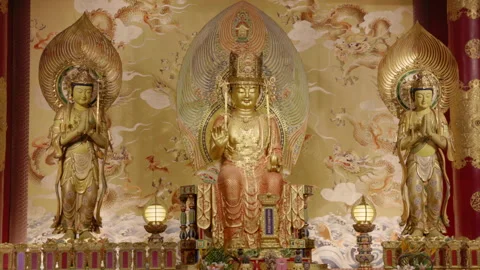 Zoom in shot of the interior of the buddha tooth relic temple Stock Footage 255682473