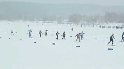 Zoom in skiing Stock Footage 22178454