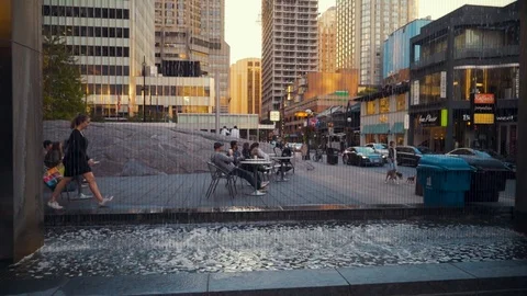 Zoom of Summer Patio with Water Fall Feature Vidéo 89958829