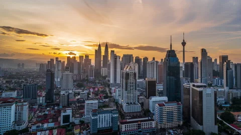 Zoom in, Time lapse Landscape of Kuala Lumpur, Malaysia at morning and sunrise. Vídeos de archivo 234497316