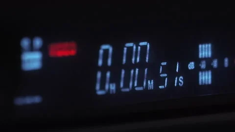 Zoom in on timecode vcr display 库存影片 335710549
