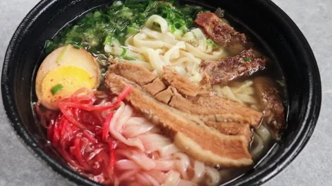 Zoom-in video of Soki soba Stock Footage 323497931