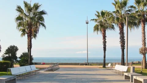 Zoom in view pathway in Batumi resort in Georgia with sea view panorama and p Vídeo Stock 167186965