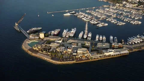 Zoom into wide angle marina view Stock Footage 164003533