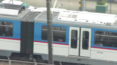 Zoomed-in Metro Train Vídeo Stock 156100106