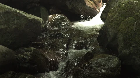 Zoomed up streaming, color-graded Full HD (1920x1080) Stock Footage 39342532