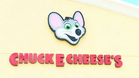 Zooming in Chuck Cheese pizza Stock Video Pond5