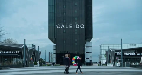 Zooming in on Madrid's Caleido Skyscraper Video stock 286851179