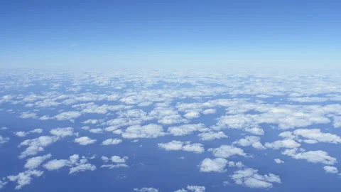 Zooming in on Many Clouds Stock-Footage 327419487