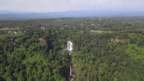 Zooming In Three Water Fall Video stock 152499652