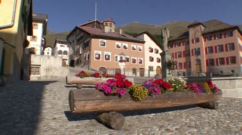Zuoz Village Main Square 스톡 동영상 1073172